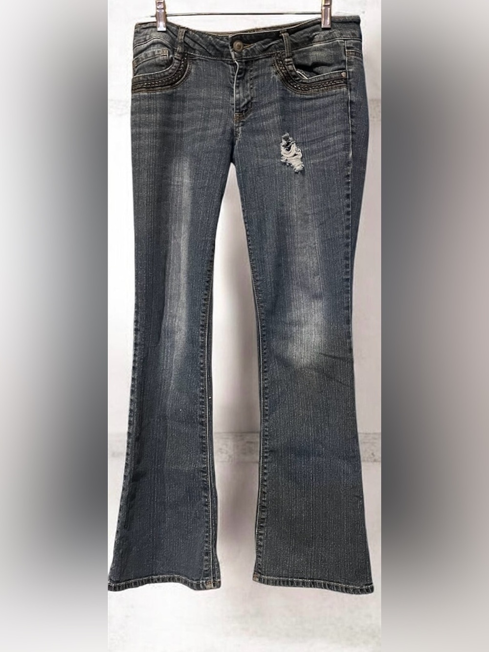 LEI ‘Ashley’ Low Rise Flare Distressed Jeans Sz 9